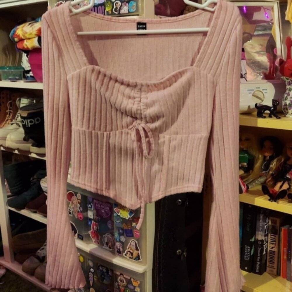 Soft pink vertical rib princess top